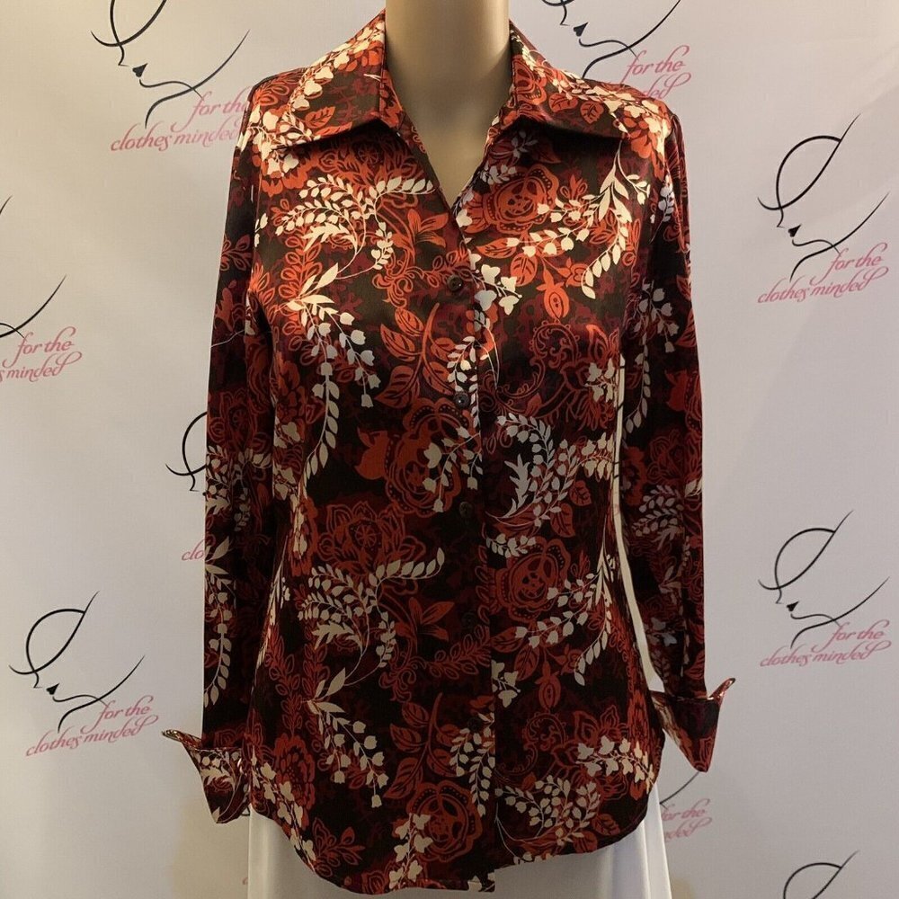 Kasper. Size 4. Satin Long Sleeve Blouse. French Cuffs. Button Up. B91.